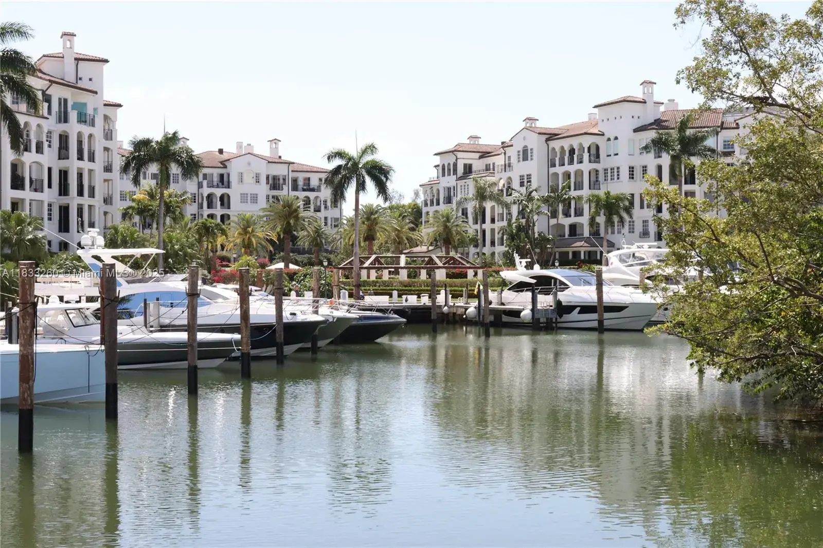2 bedroom 2 bath Residential for sale at 3900 Island Blvd # B204, Aventura FL 33160