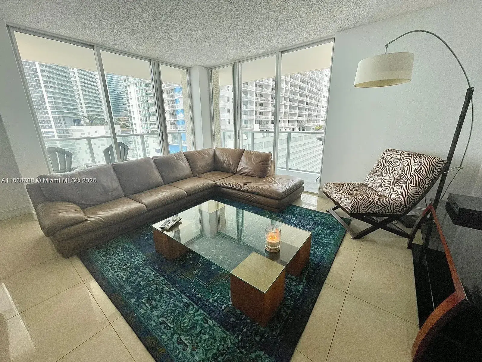 2 bedroom 2 bath Residential for sale at 1155 Brickell Bay Dr # 1401, Miami FL 33131