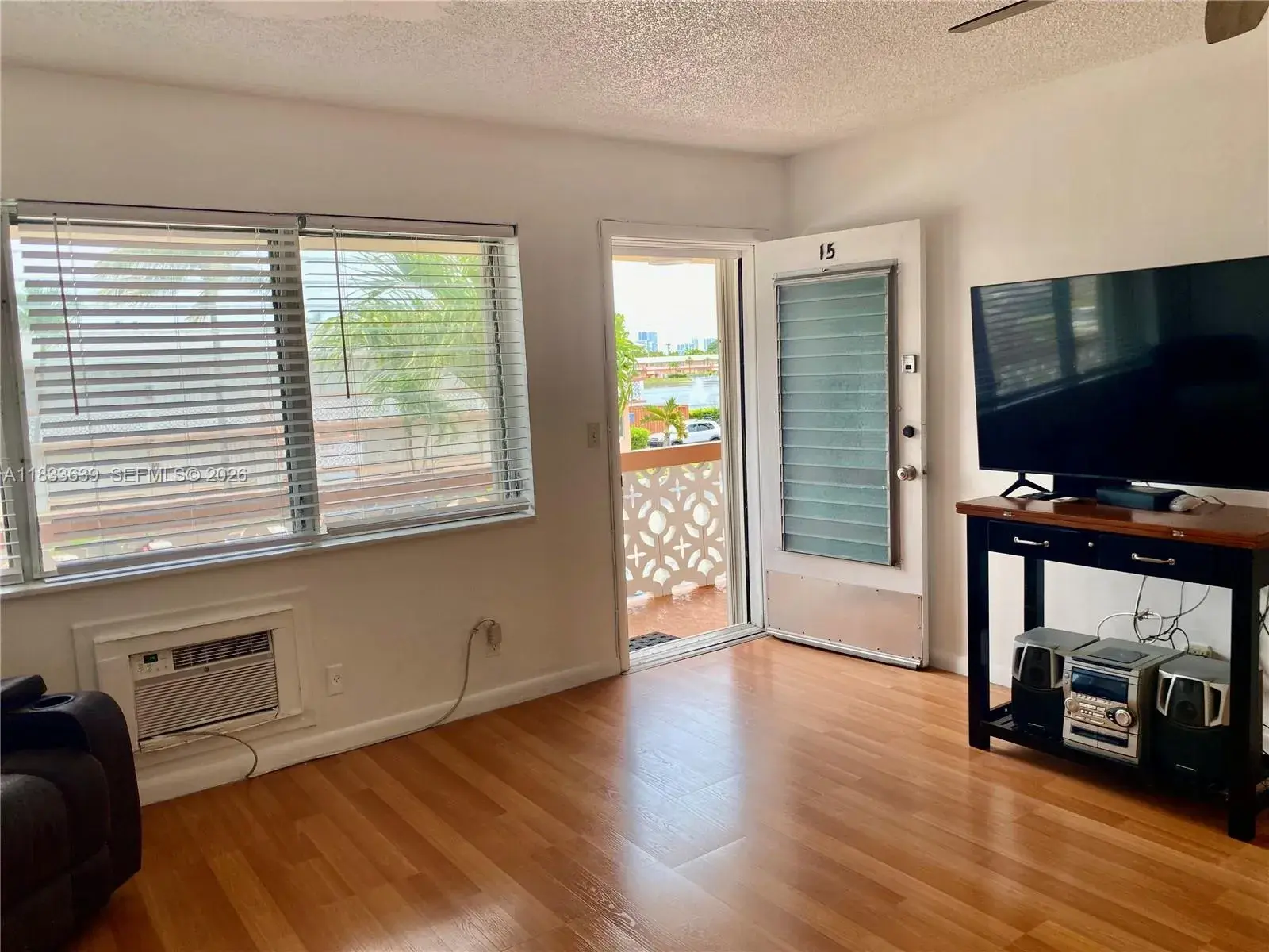 1 bedroom 1 bath Residential for sale at 820 SW 11th Ave # 15B, Hallandale Beach FL 33009