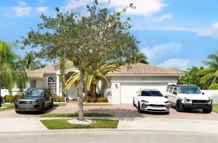 4 bedroom 3 bath Residential for sale at 14095 NW 22nd Ct, Pembroke Pines FL 33028
