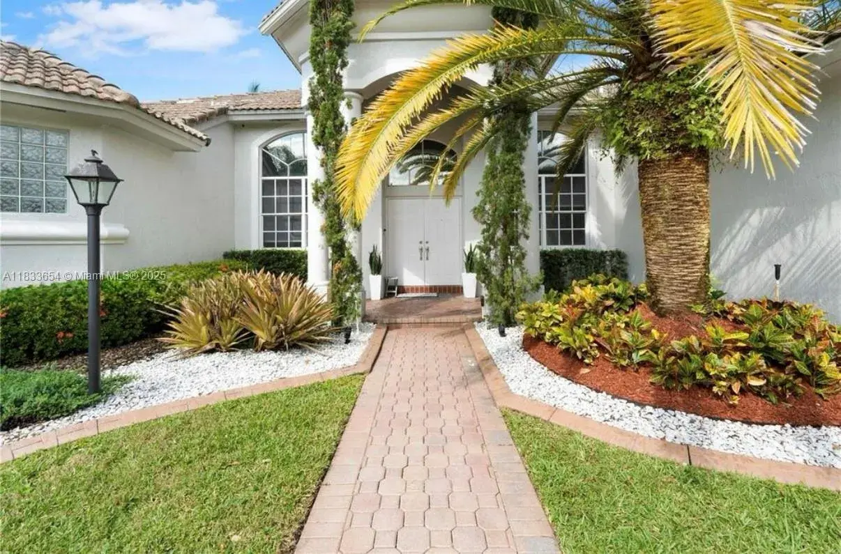 14095 NW 22nd Ct, Pembroke Pines FL 33028