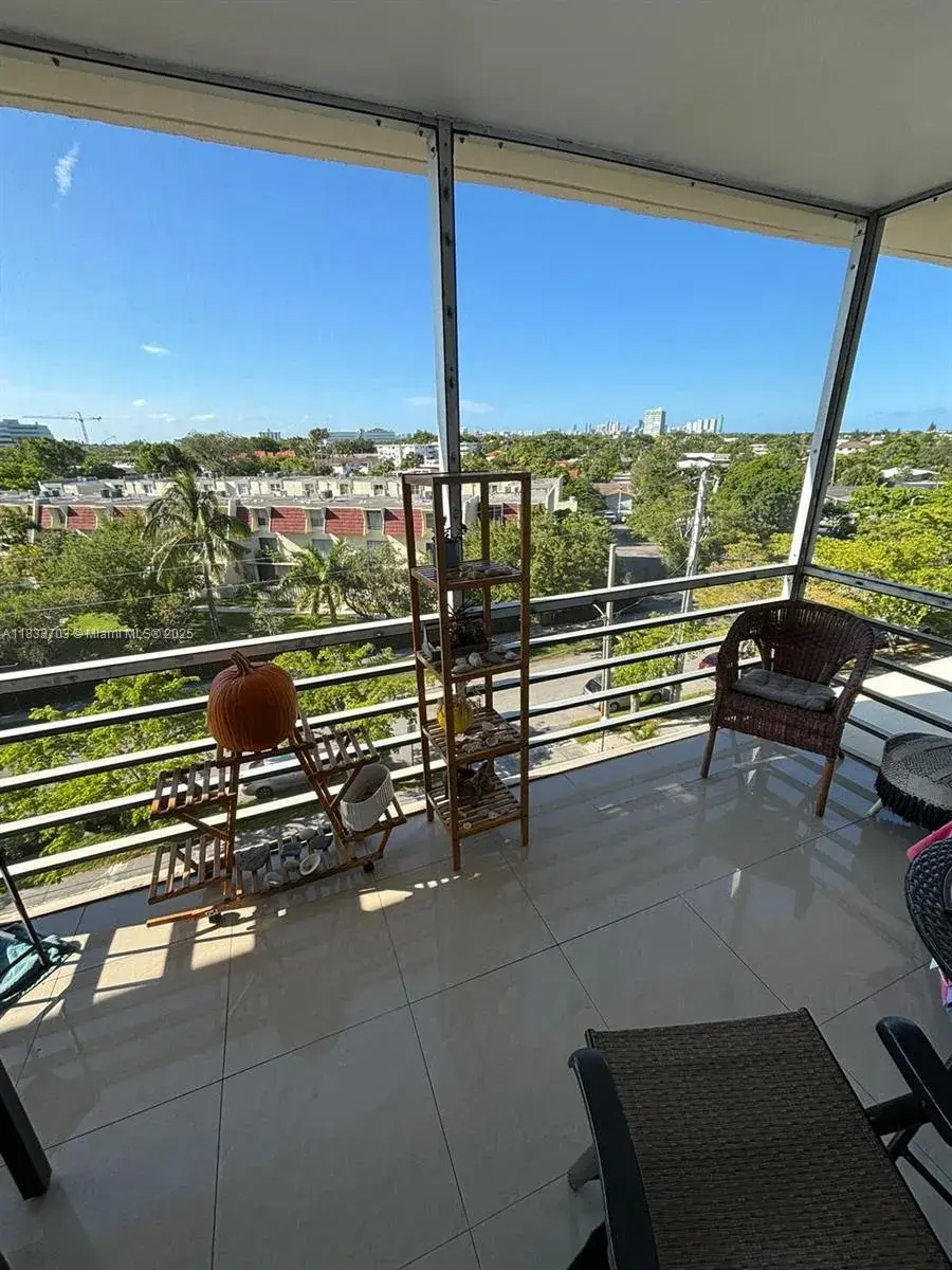 1 bath Residential for sale at 1750 NE 115th St # 608, Miami FL 33181