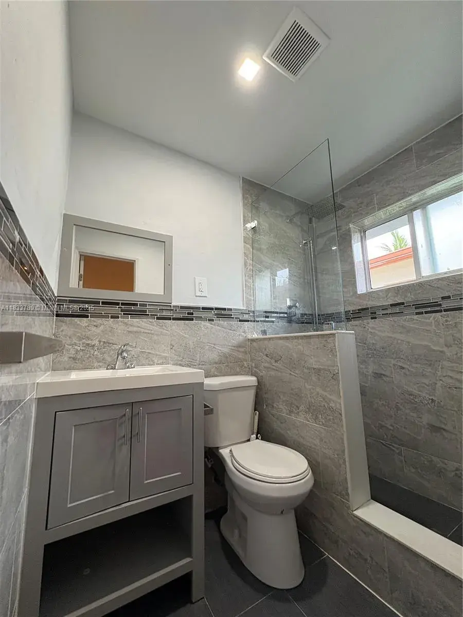 1134 NW 6th Ave # 2, Fort Lauderdale FL 33311