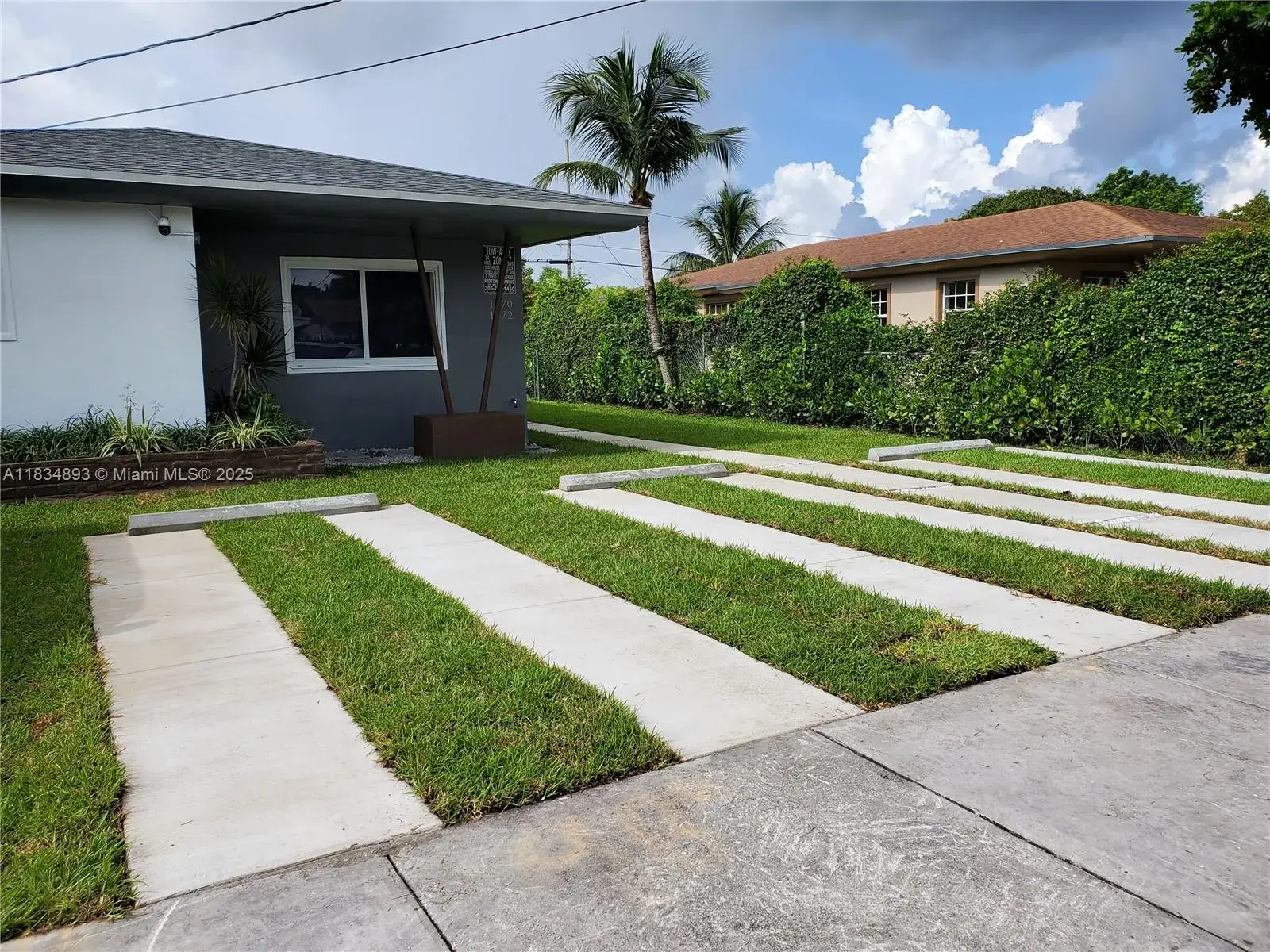 2 bedroom 1 bath Residential Lease for rent at 1170 NE 111th St # 1170, Miami FL 33161