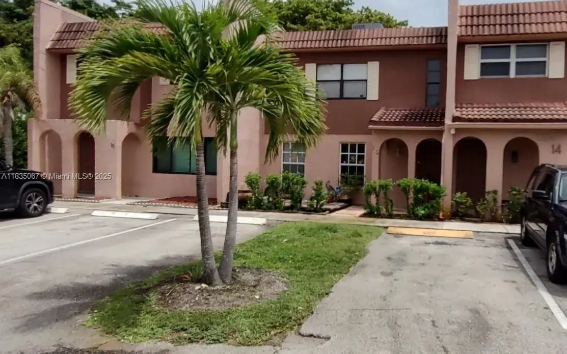 15 Laredo Pl # 7, Davie FL 33324