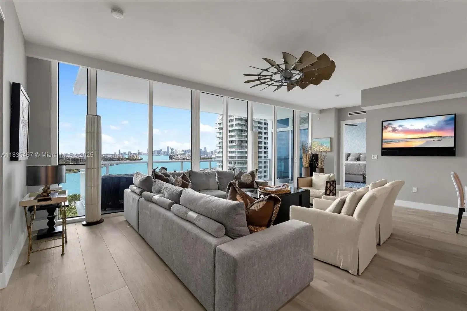100 S Pointe Dr # 1502, Miami Beach FL 33139