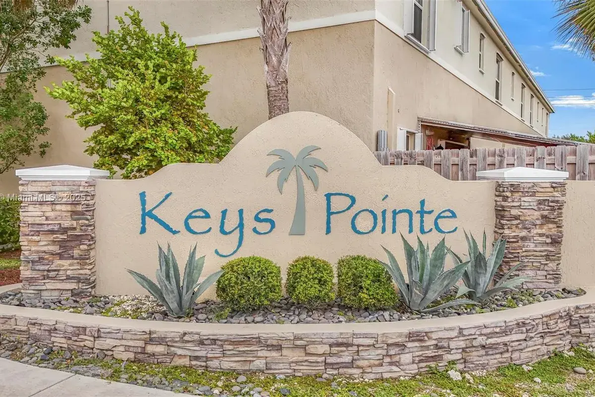 475 NE 5th Ln, Florida City FL 33034