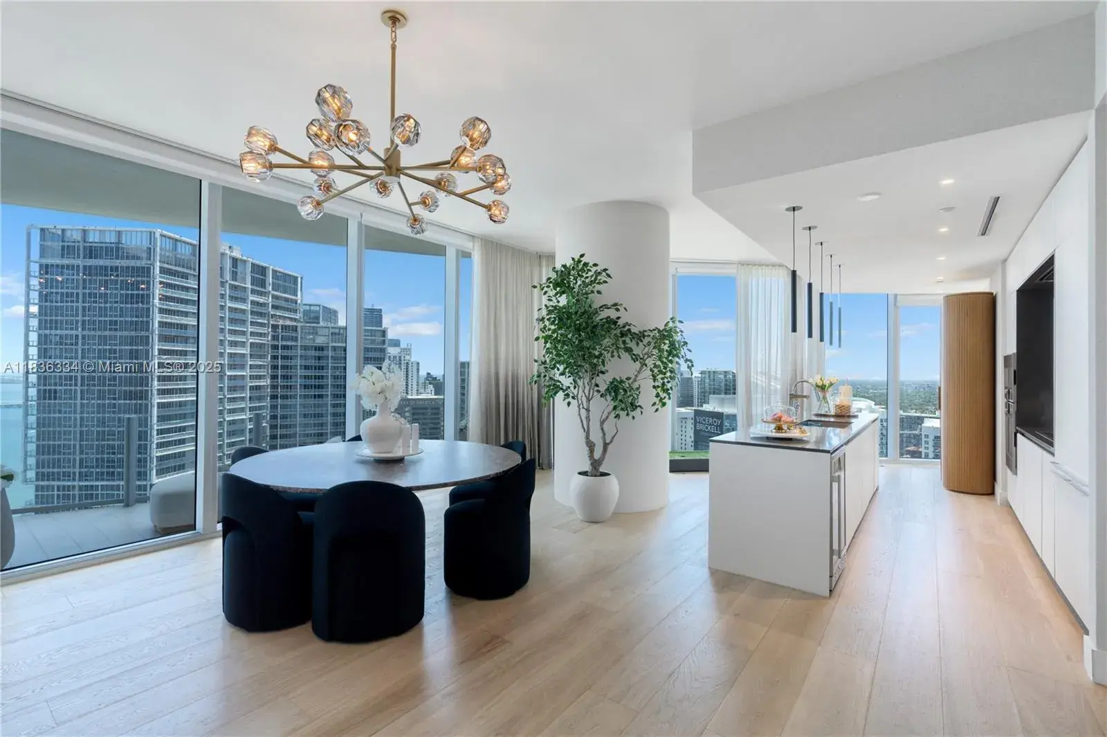 300 Biscayne Blvd way # 4707, Miami FL 33131