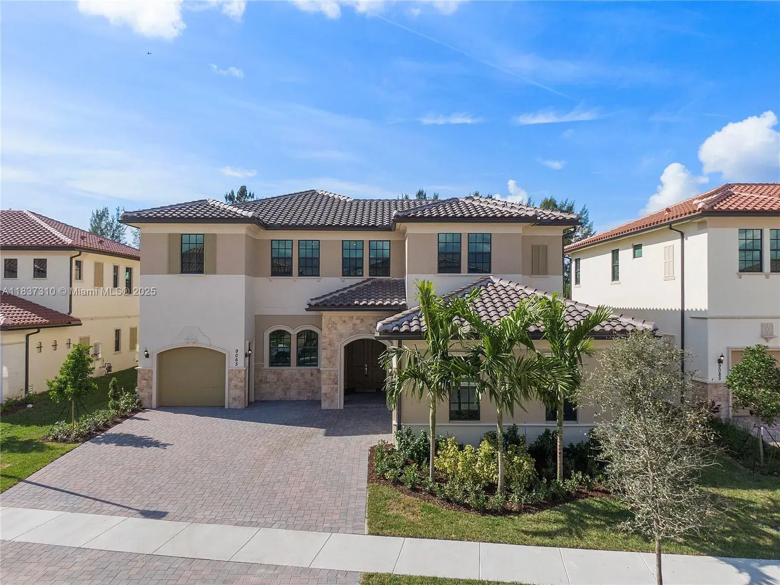 5 bedroom 5 bath Residential for sale at 9065 W Parkland Bay Trl, Parkland FL 33076