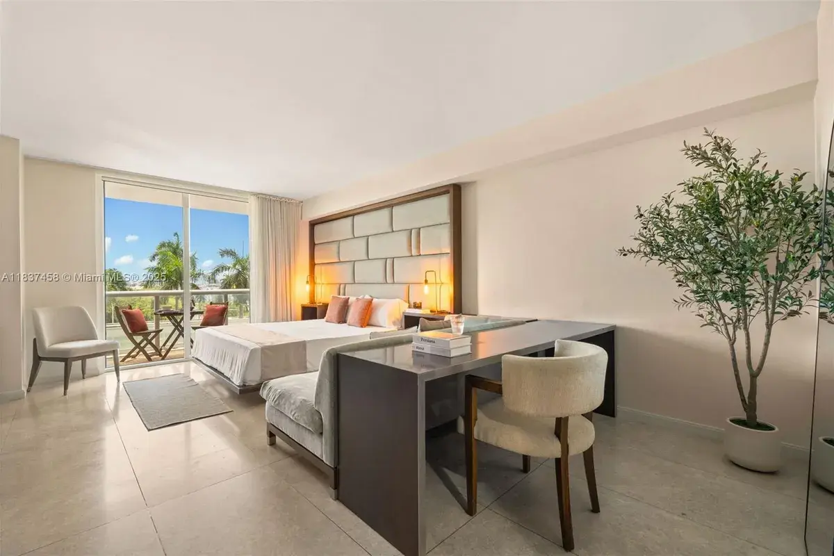 50 Biscayne Blvd # 411, Miami FL 33132