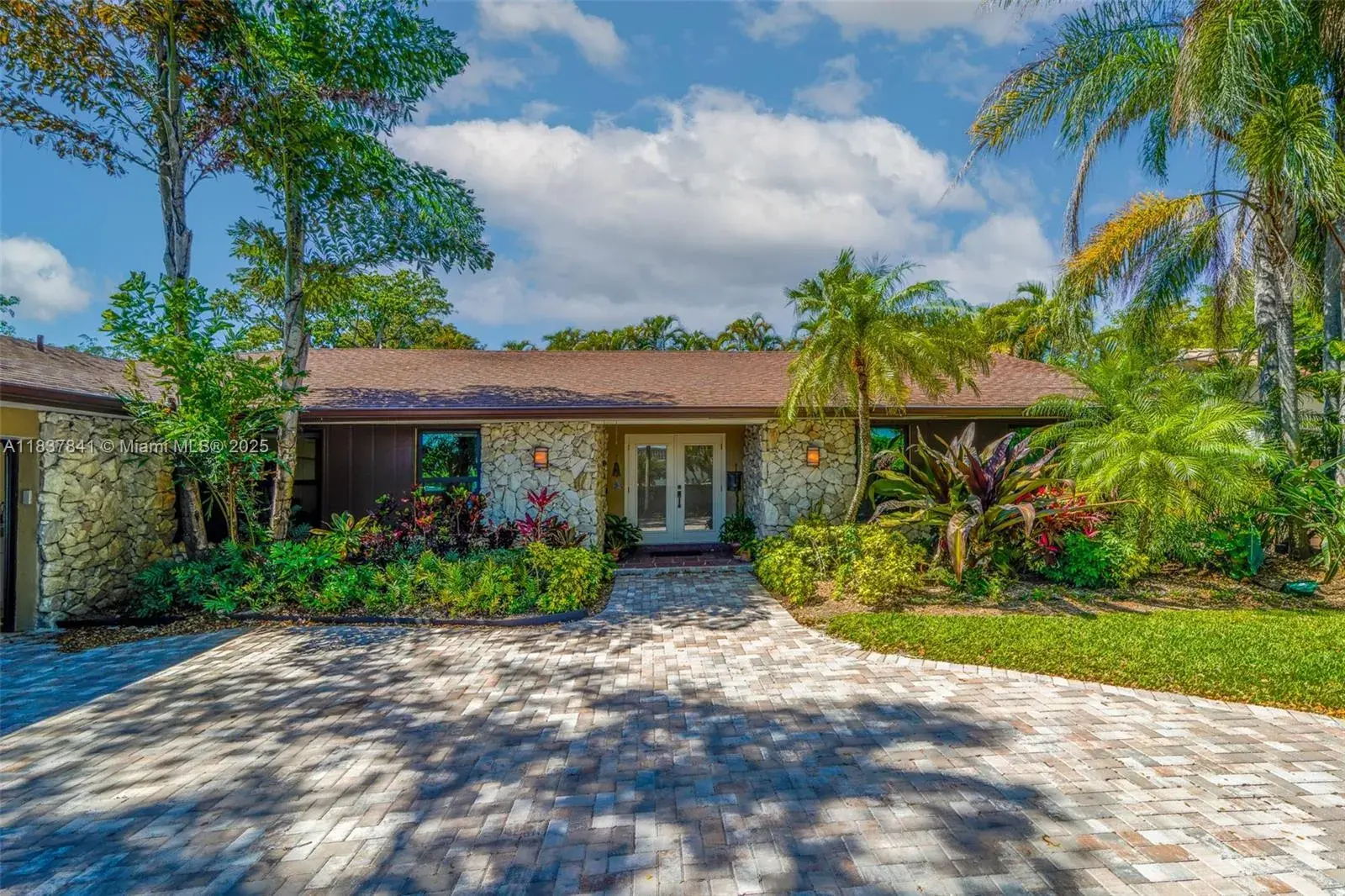 4 bedroom 3 bath Residential for sale at 20340 NE 21st Ave, Miami FL 33179