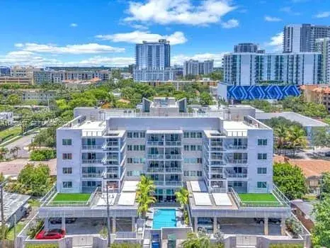 1 bedroom 1 bath Residential for sale at 1850 monroe # 301, Hollywood FL 33020