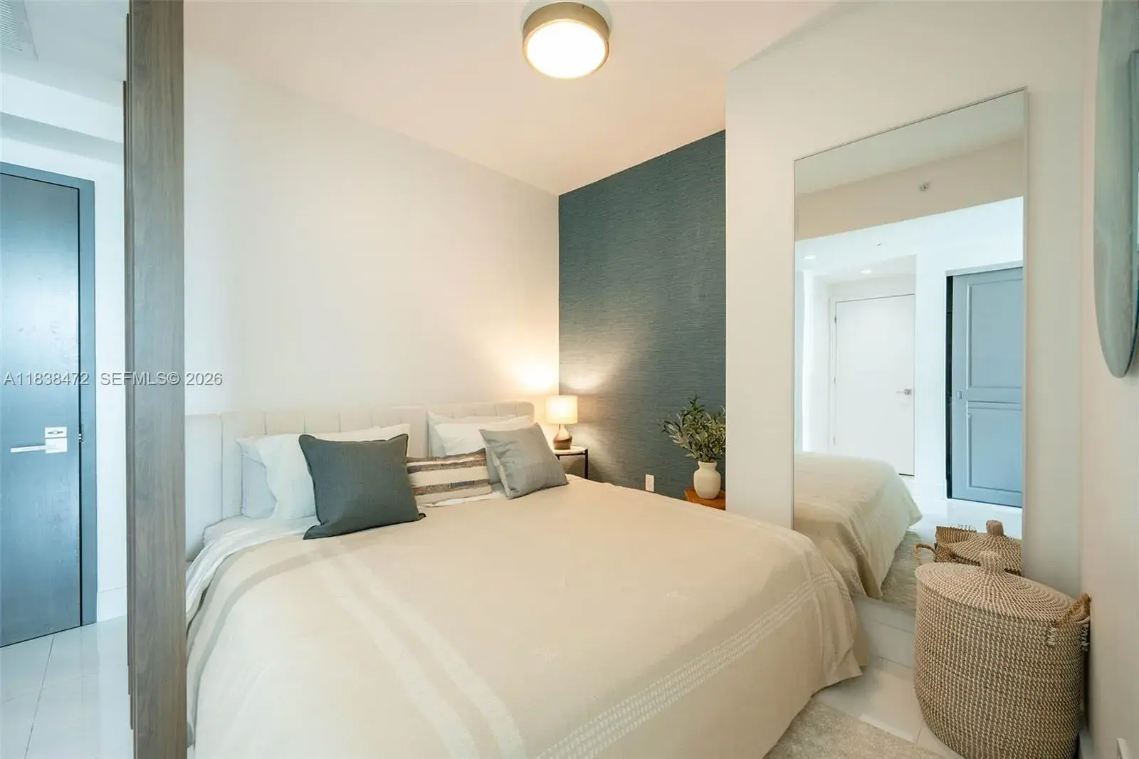 1080 Brickell Ave # 3805, Miami FL 33131