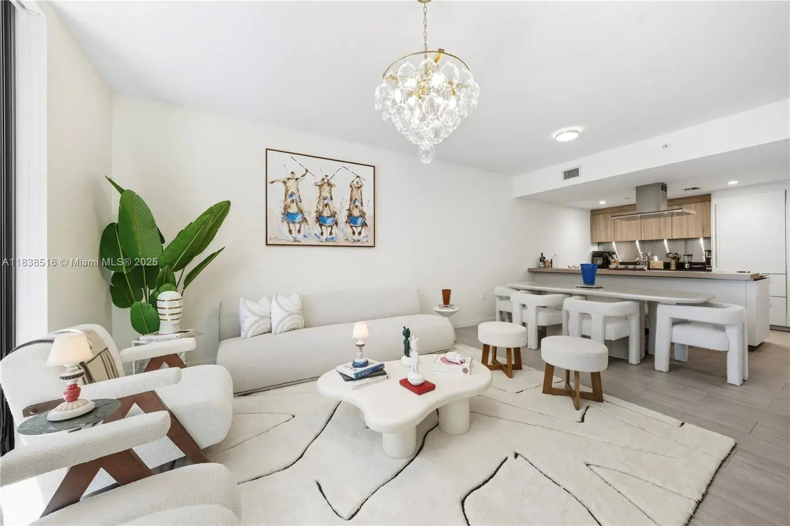1 bedroom 2 bath for sale at 1000 Brickell Plz # 2805, Miami FL 33131