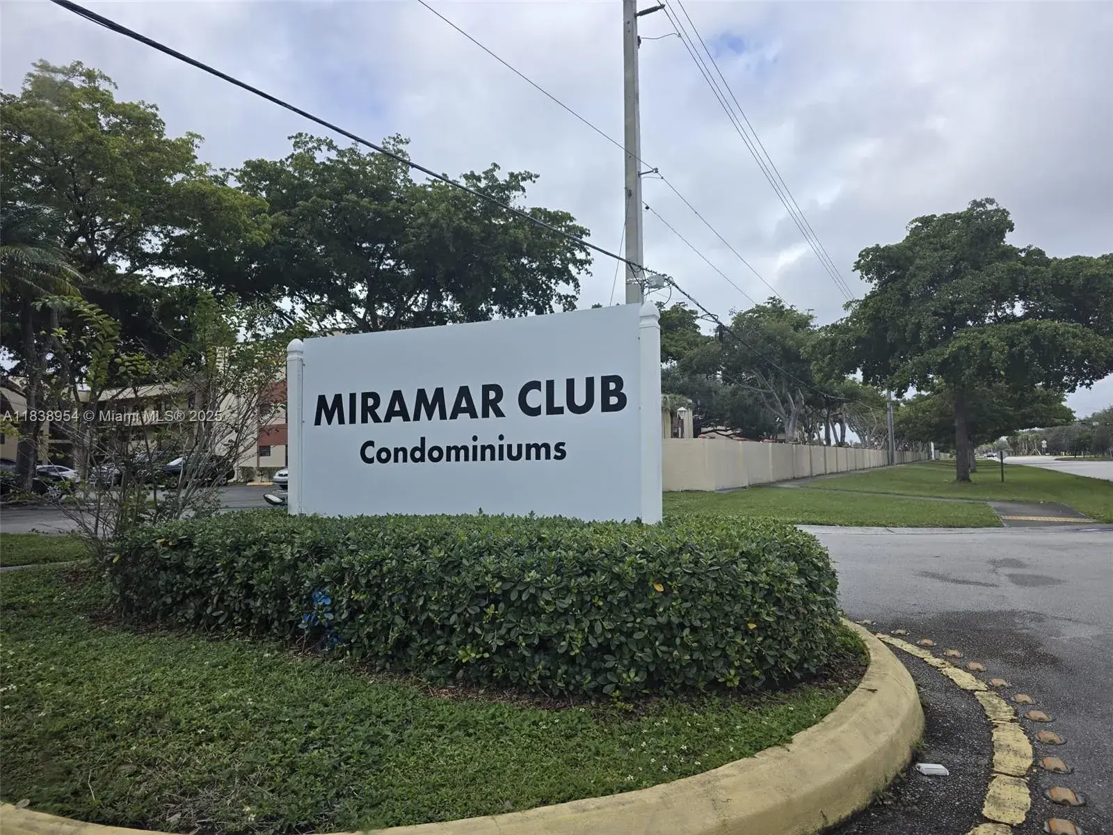 Commercial Sale for sale at 8700 N Sherman Cir # 108, Miramar FL 33025