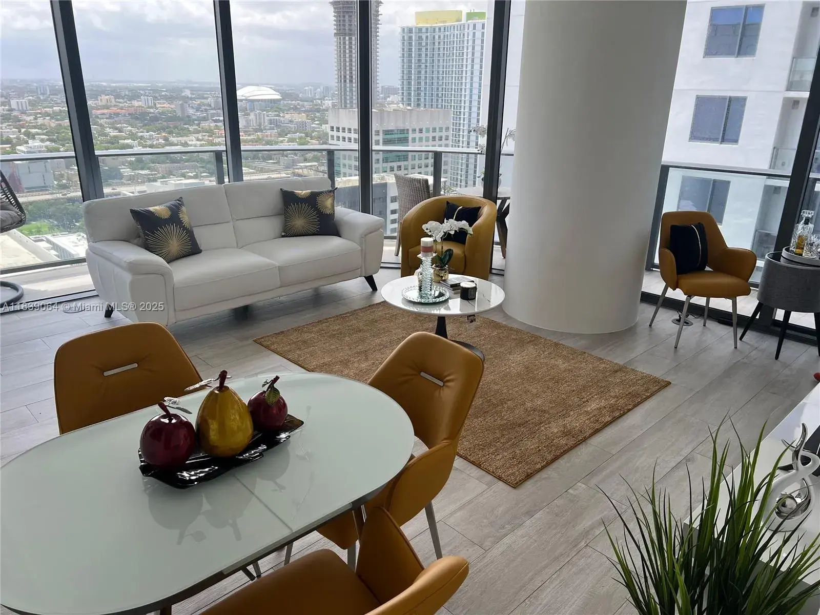 2 bedroom 2 bath Residential for sale at 55 SW 9th St # 3308, Miami FL 33130