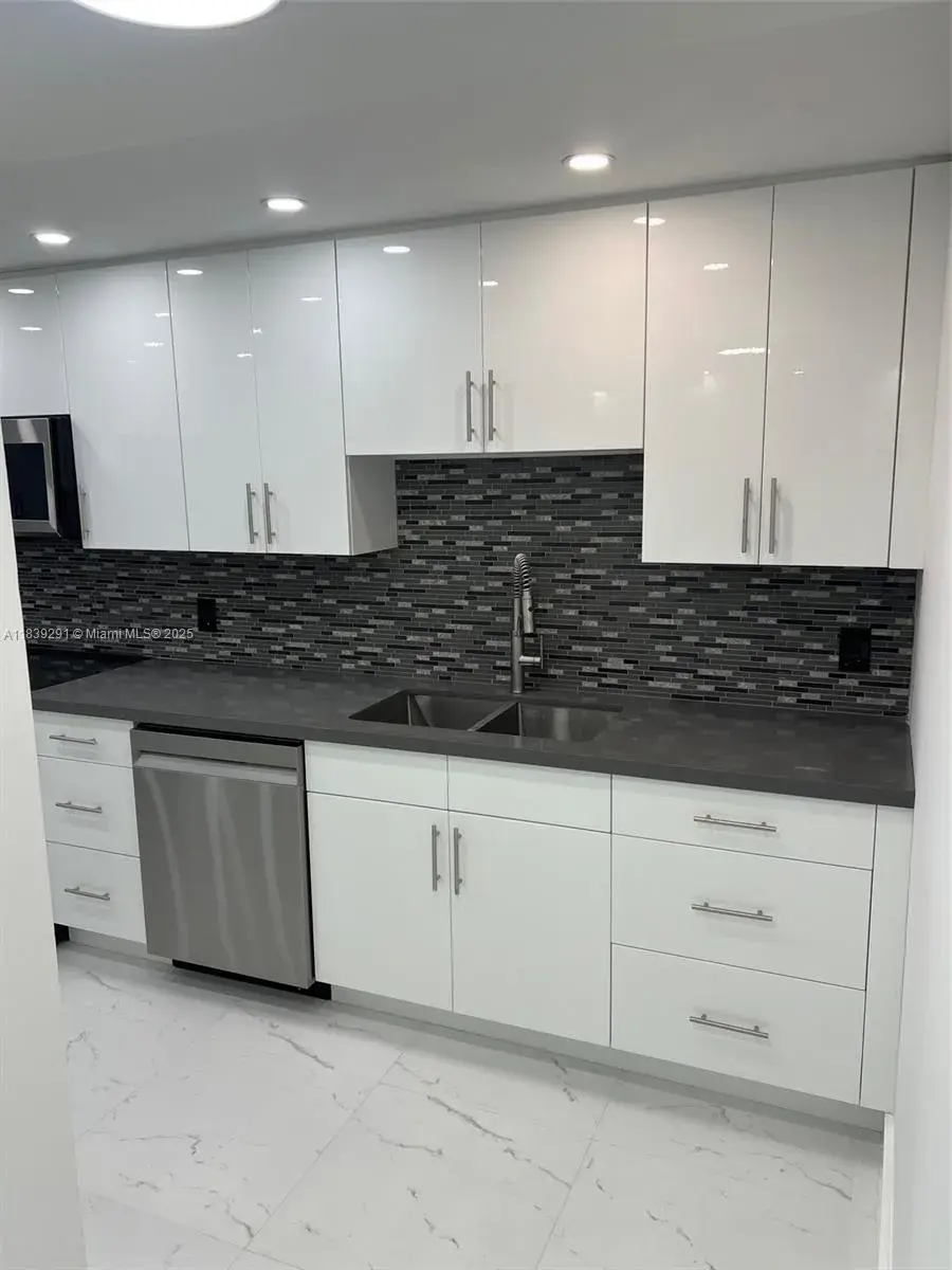 9801 Collins Ave, Bal Harbour FL 33154