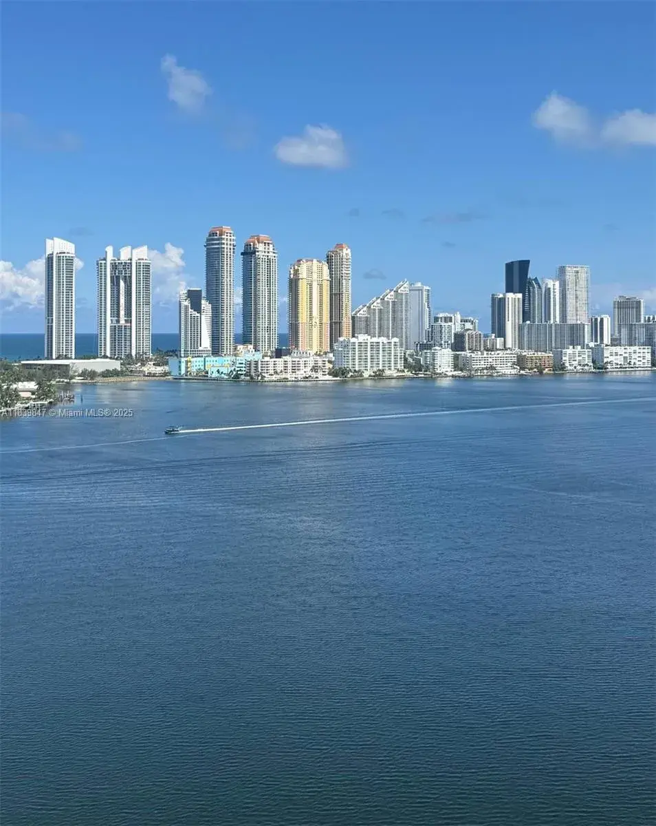 2 bedroom 2 bath Residential for sale at 3530 Mystic Pointe Dr # 2014, Aventura FL 33180