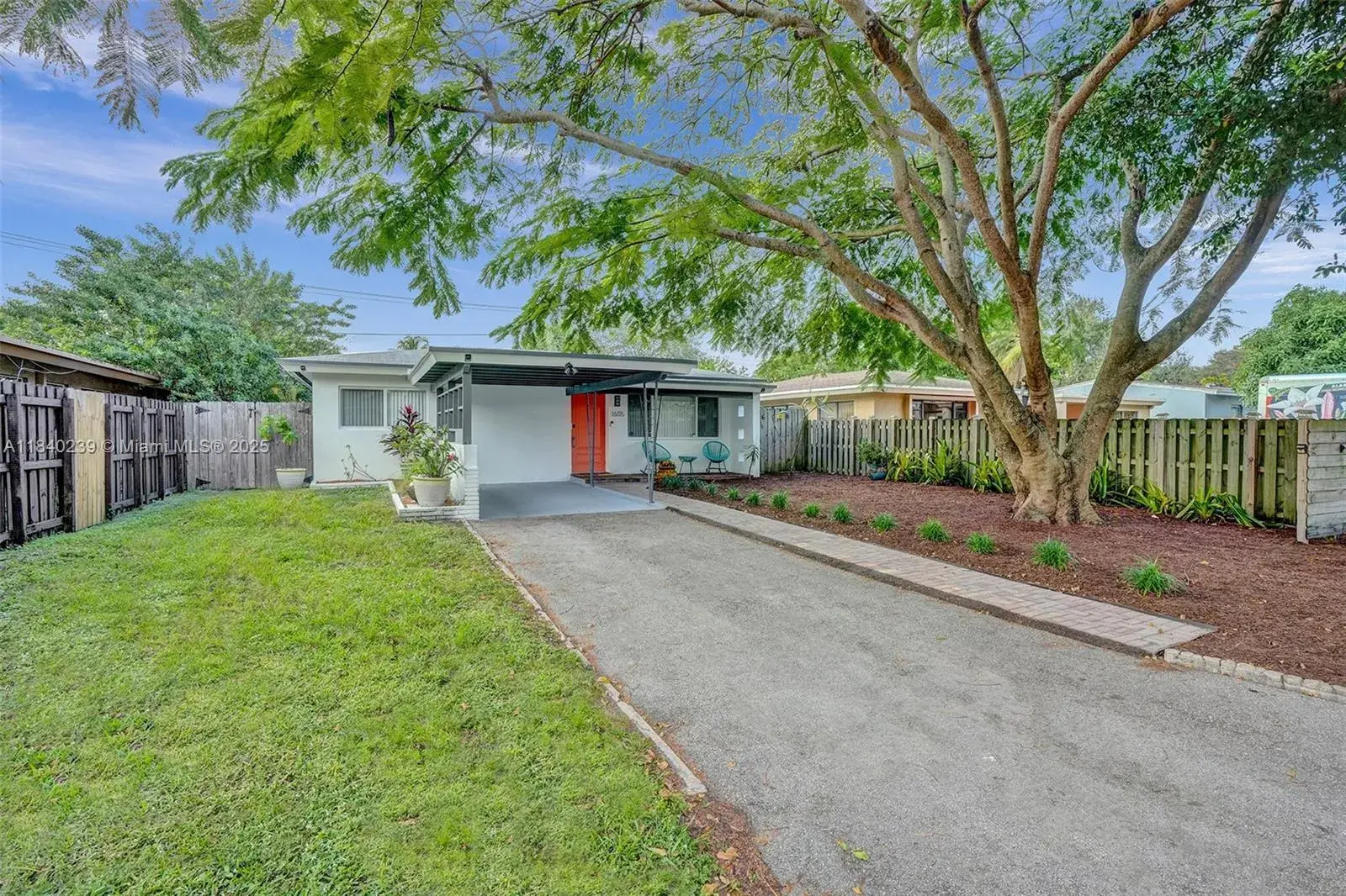 2 bedroom 1 bath Residential for sale at 1605 NW 7th Ter, Fort Lauderdale FL 33311