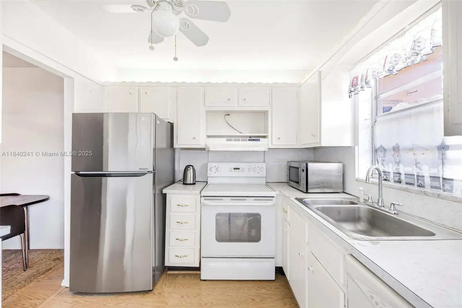 2 bedroom 2 bath Residential for sale at 5300 Washington St # Q207, Hollywood FL 33021