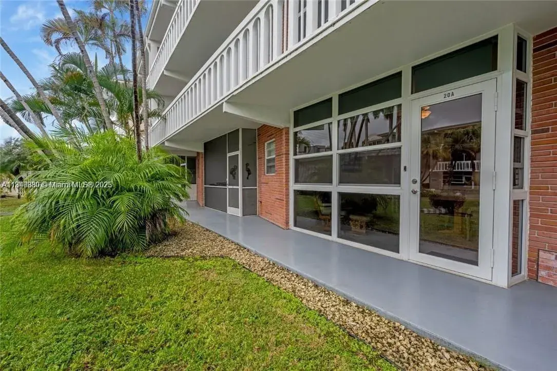 141 NE 10th Ave # 20A, Hallandale Beach FL 33009