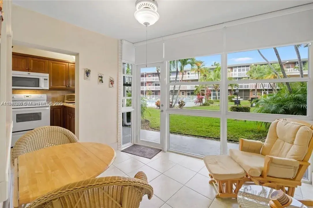 141 NE 10th Ave # 20A, Hallandale Beach FL 33009