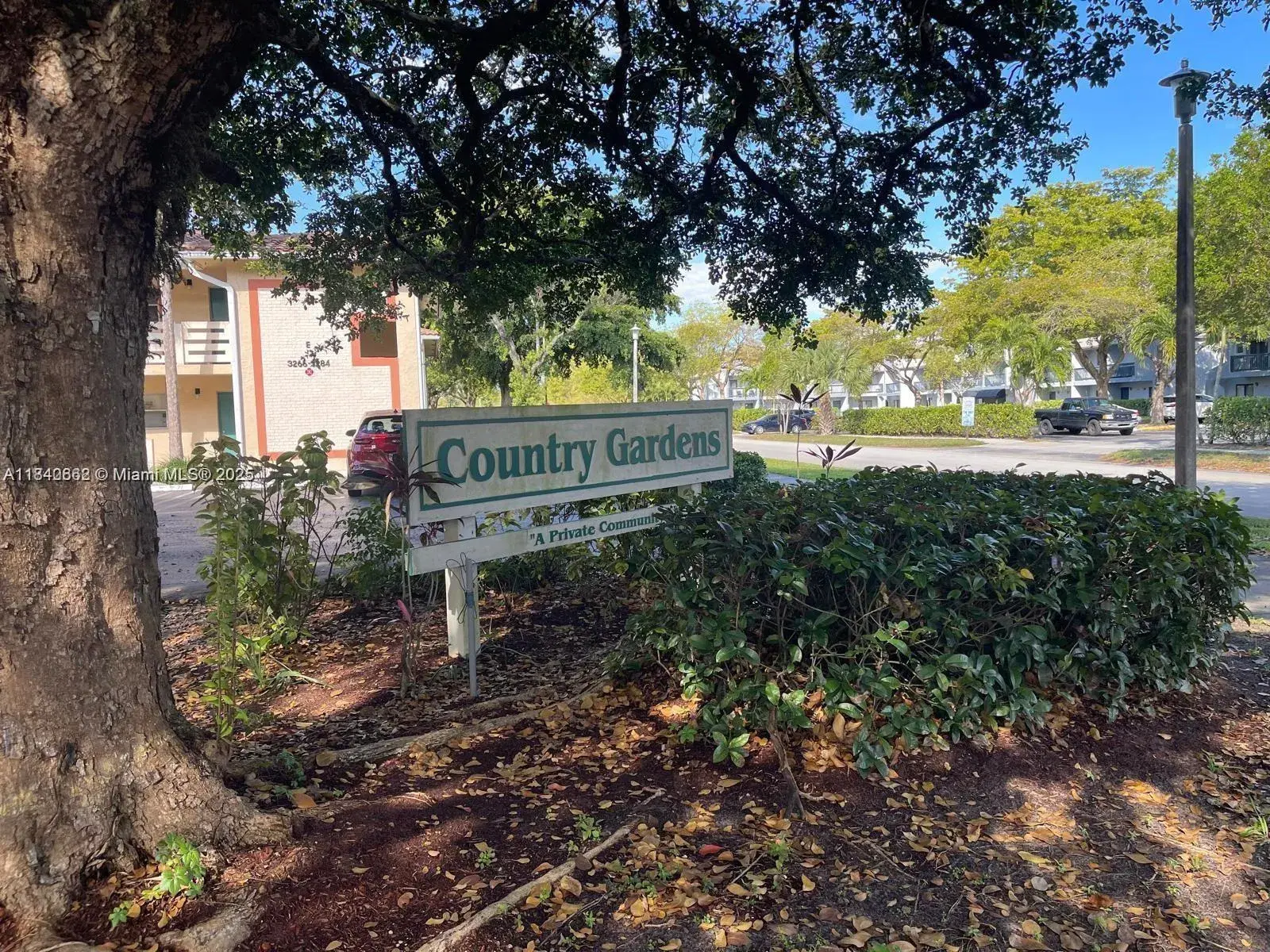 3276 NW 102nd Ter, Coral Springs FL 33065