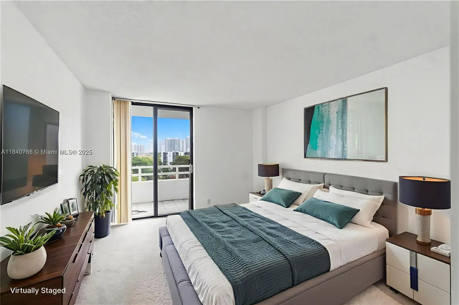 2 bedroom 2 bath Residential for sale at 20225 NE 34th Ct # 819, Aventura FL 33180