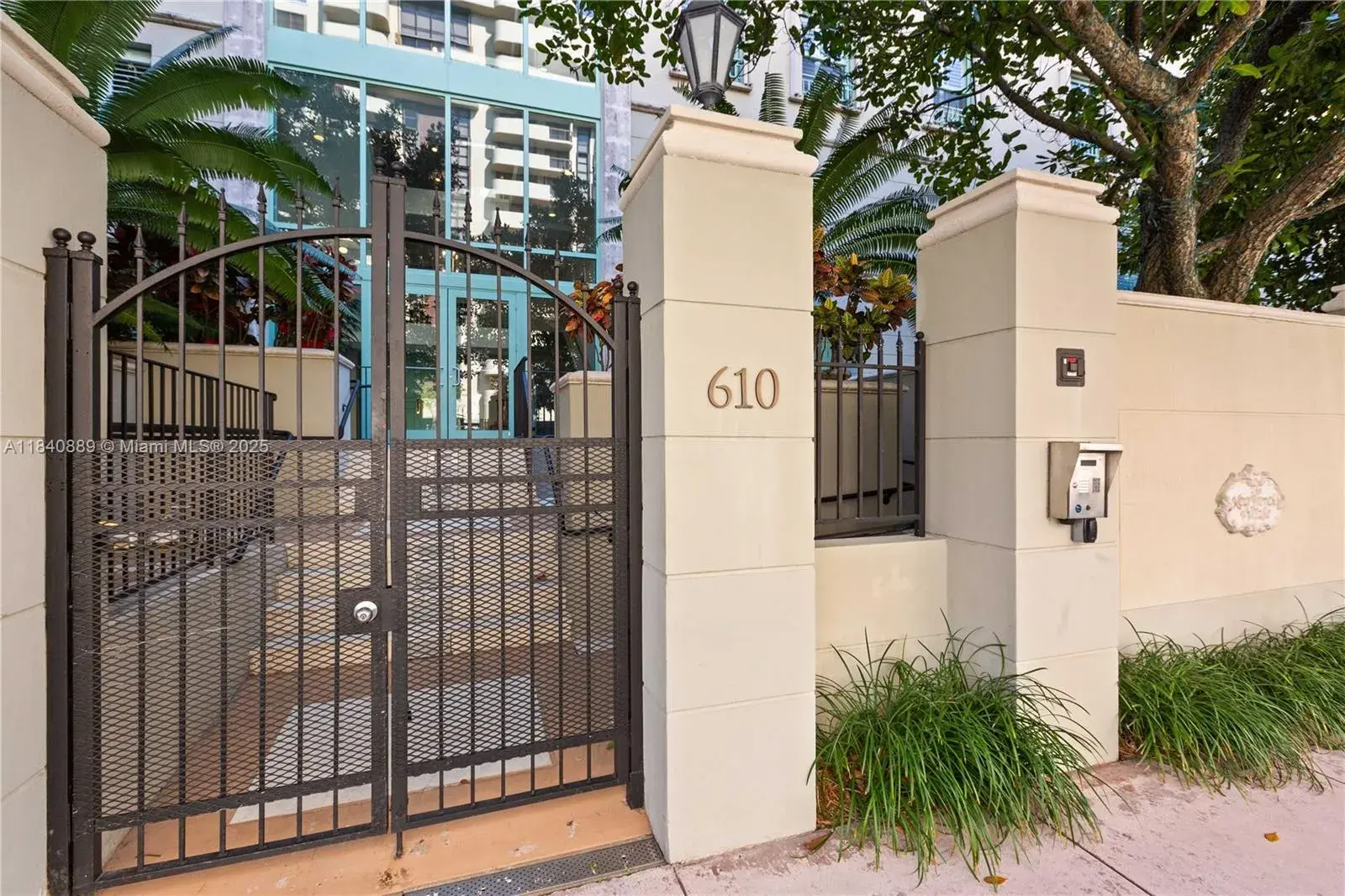 610 Valencia Ave # 503, Coral Gables FL 33134