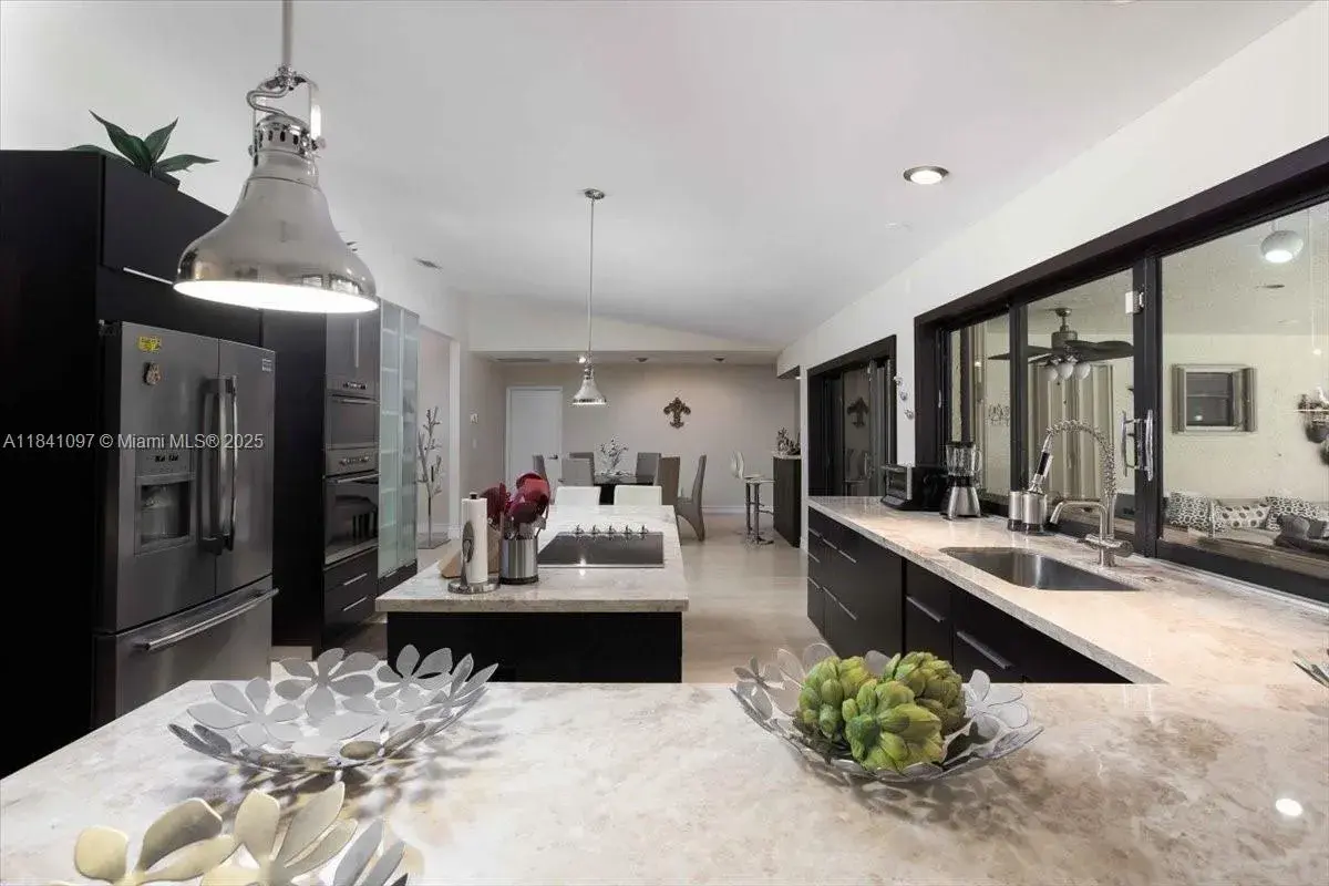 4 bedroom 3 bath Residential for sale at 1000 E Cypress Dr, Pompano Beach FL 33069