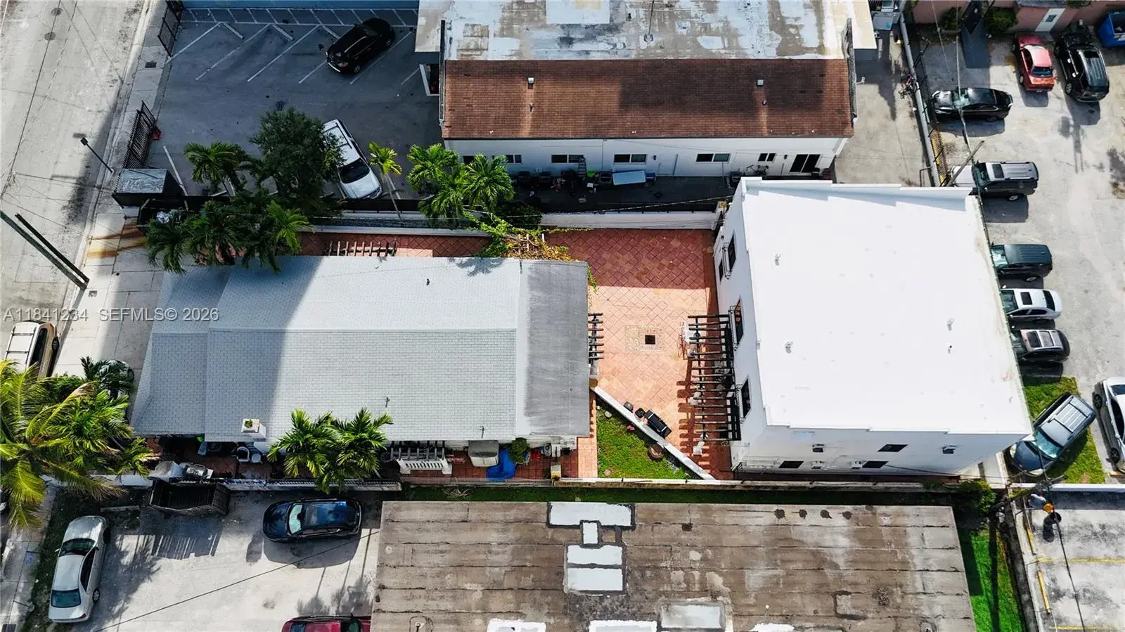 1238 SW 4th St, Miami FL 33135