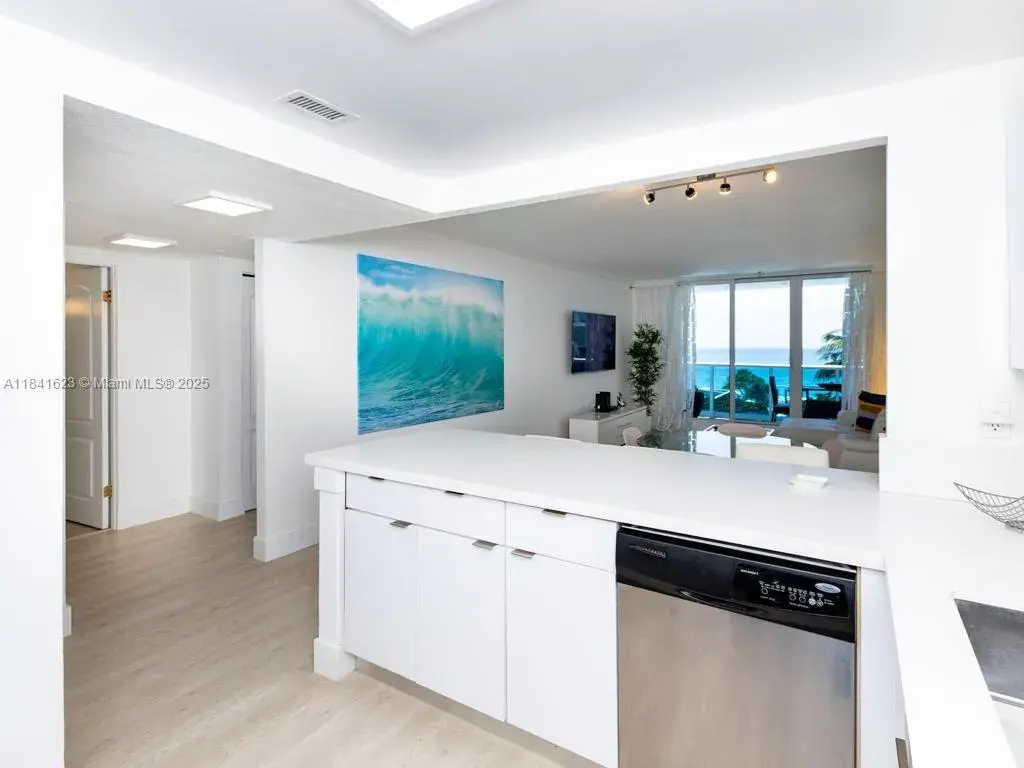 2301 Collins Ave # 625, Miami Beach FL 33139