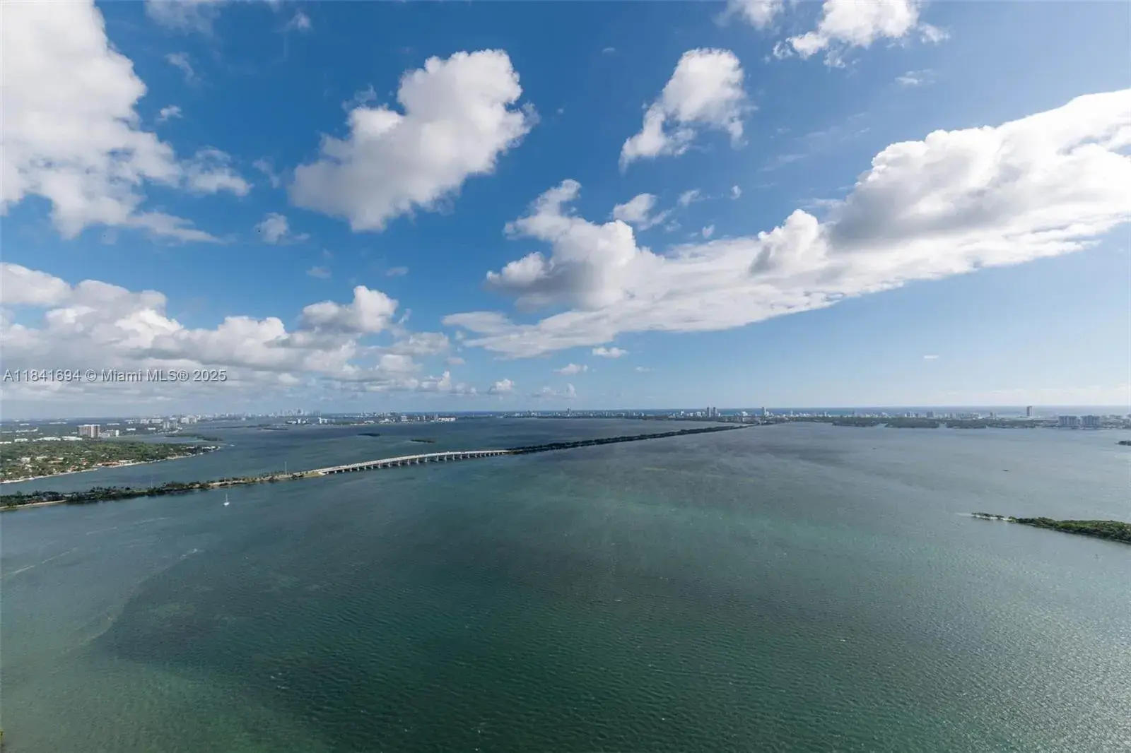 3 bedroom 3 bath Residential for sale at 700 NE 24 ST # 5005, Miami FL 33137