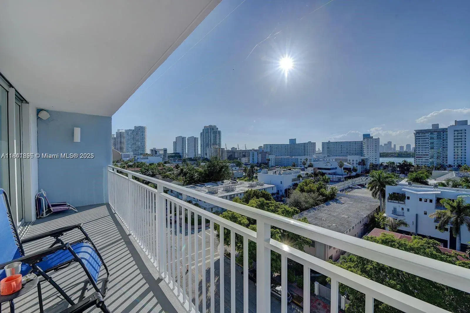 1 bedroom 1 bath Residential for sale at 1045 10th St # 907, Miami Beach FL 33139