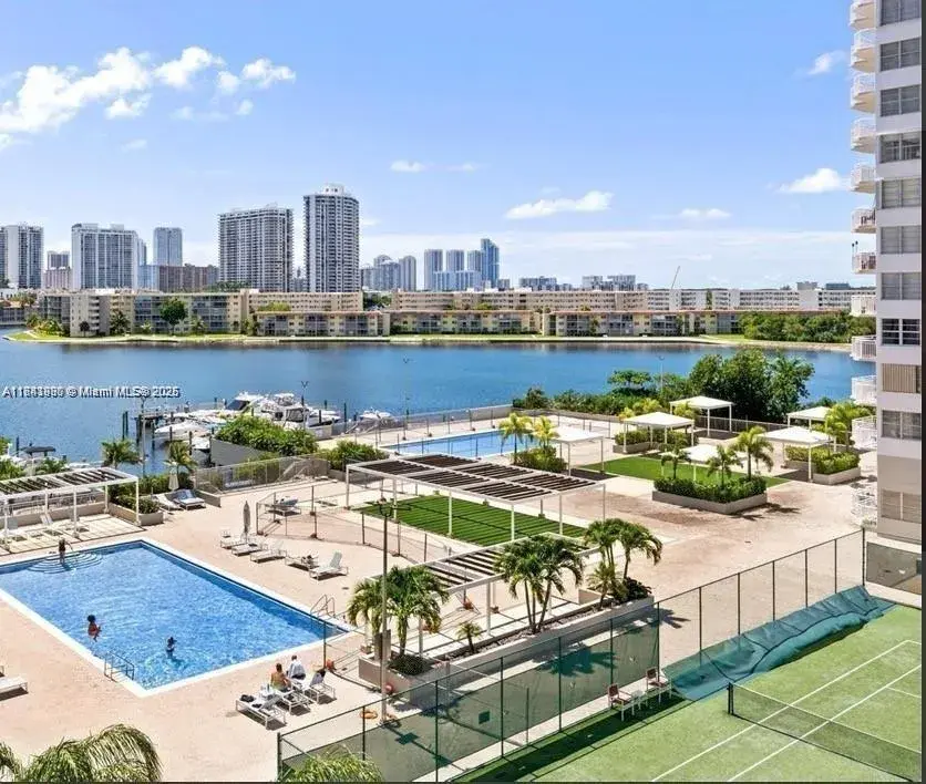 18071 Biscayne Blvd # 1202, Aventura FL 33160