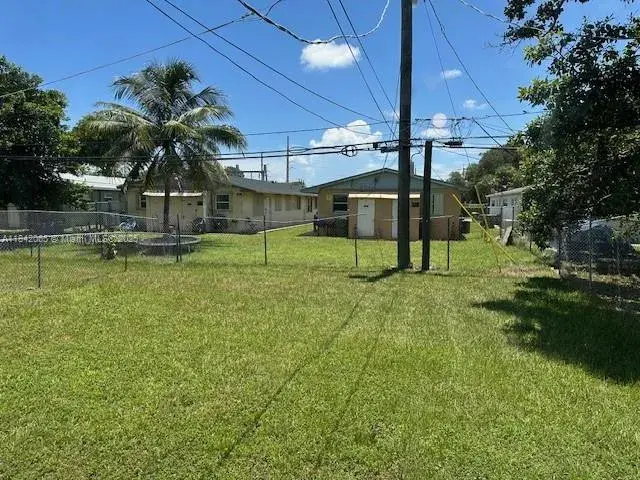 851 SW 9th St # 2, Hallandale Beach FL 33009