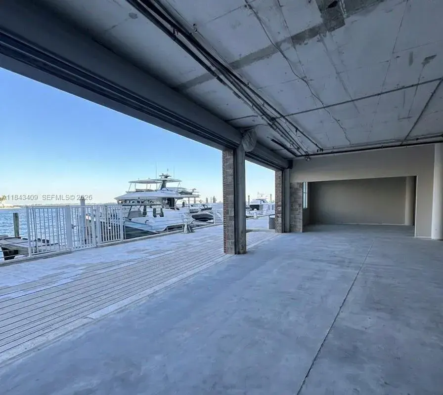 801 Brickell Bay Dr, Miami FL 33131