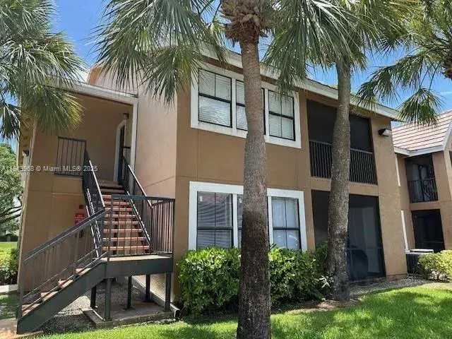 2 bedroom 2 bath Residential for sale at 15590 SW 106th Ln # 1102, Miami FL 33196