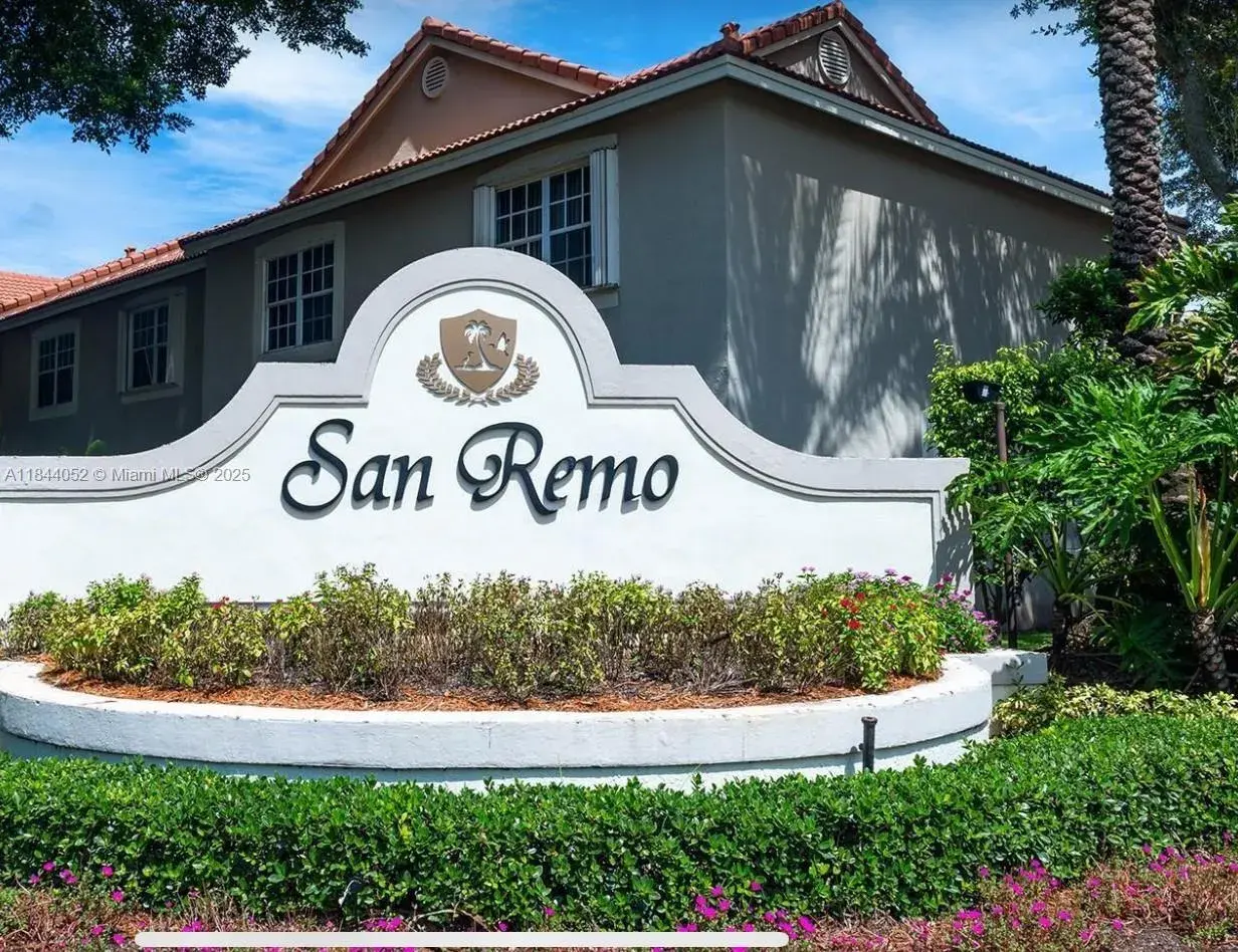 2 bedroom 2 bath Residential for sale at 1051 Sorrento Dr, Weston FL 33326