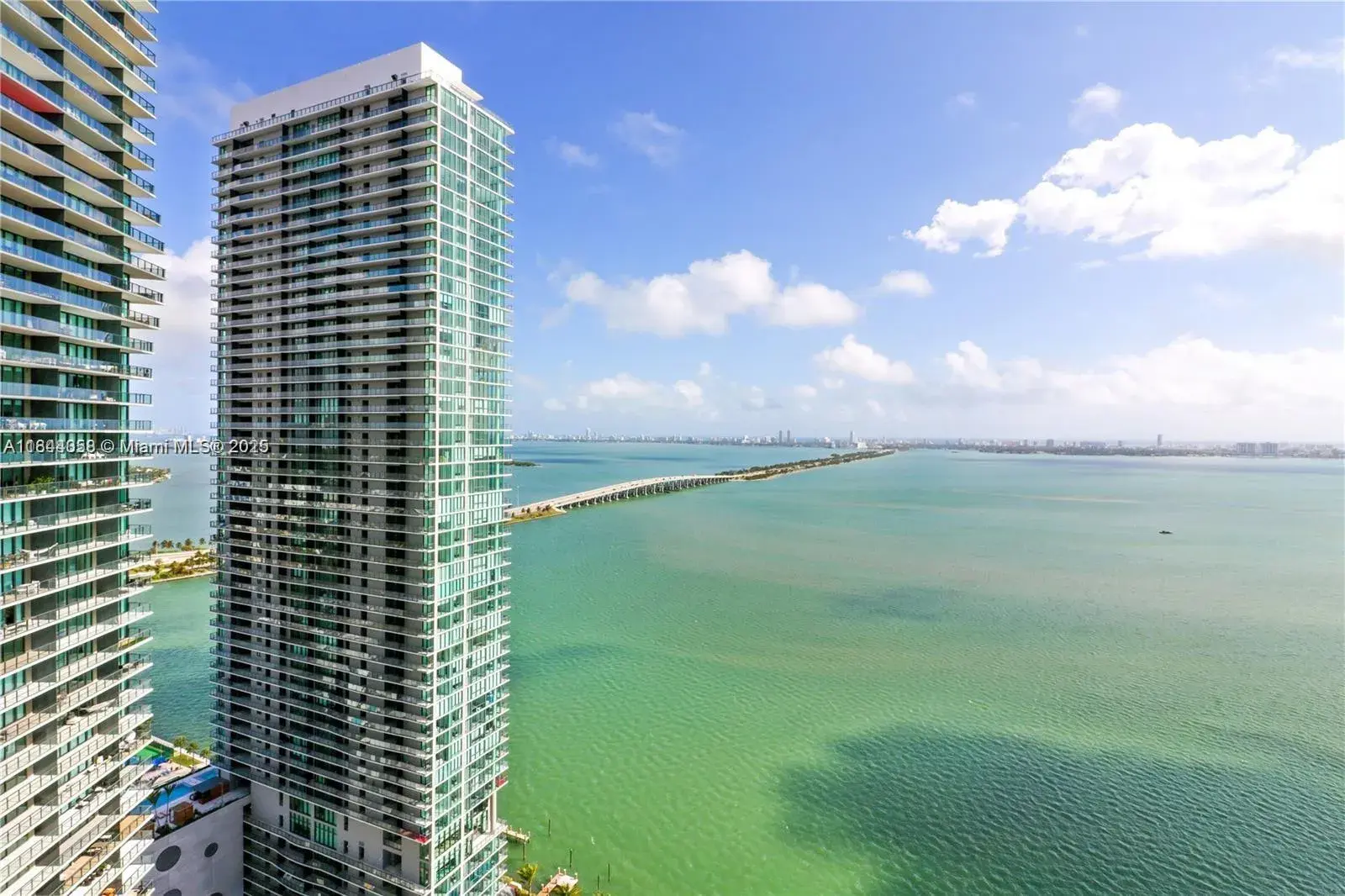2 bedroom 3 bath Residential for sale at 480 NE 31st St # 903, Miami FL 33137