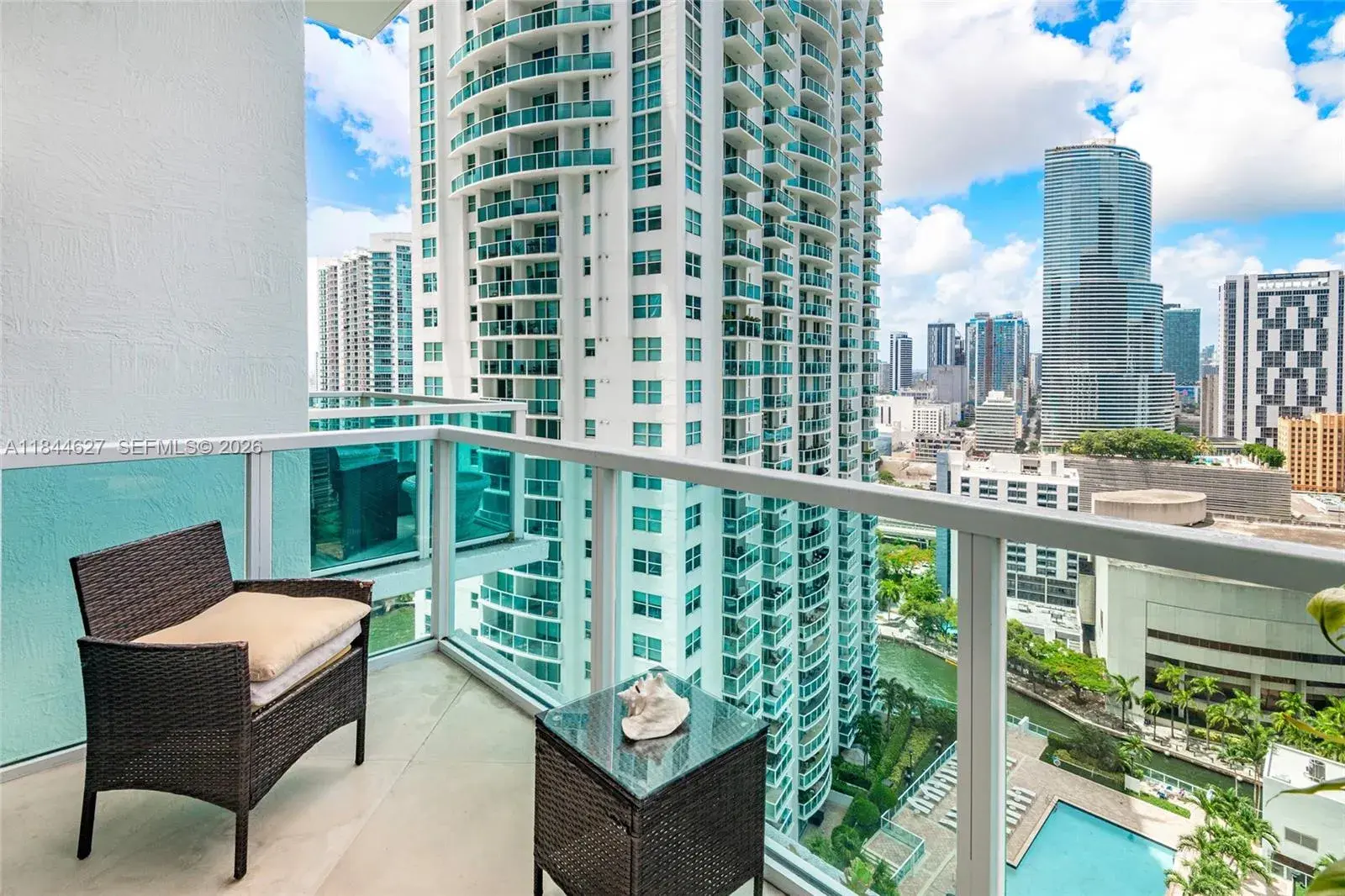 1 bedroom 1 bath Residential for sale at 41 SE 5th St # 1503, Miami FL 33131