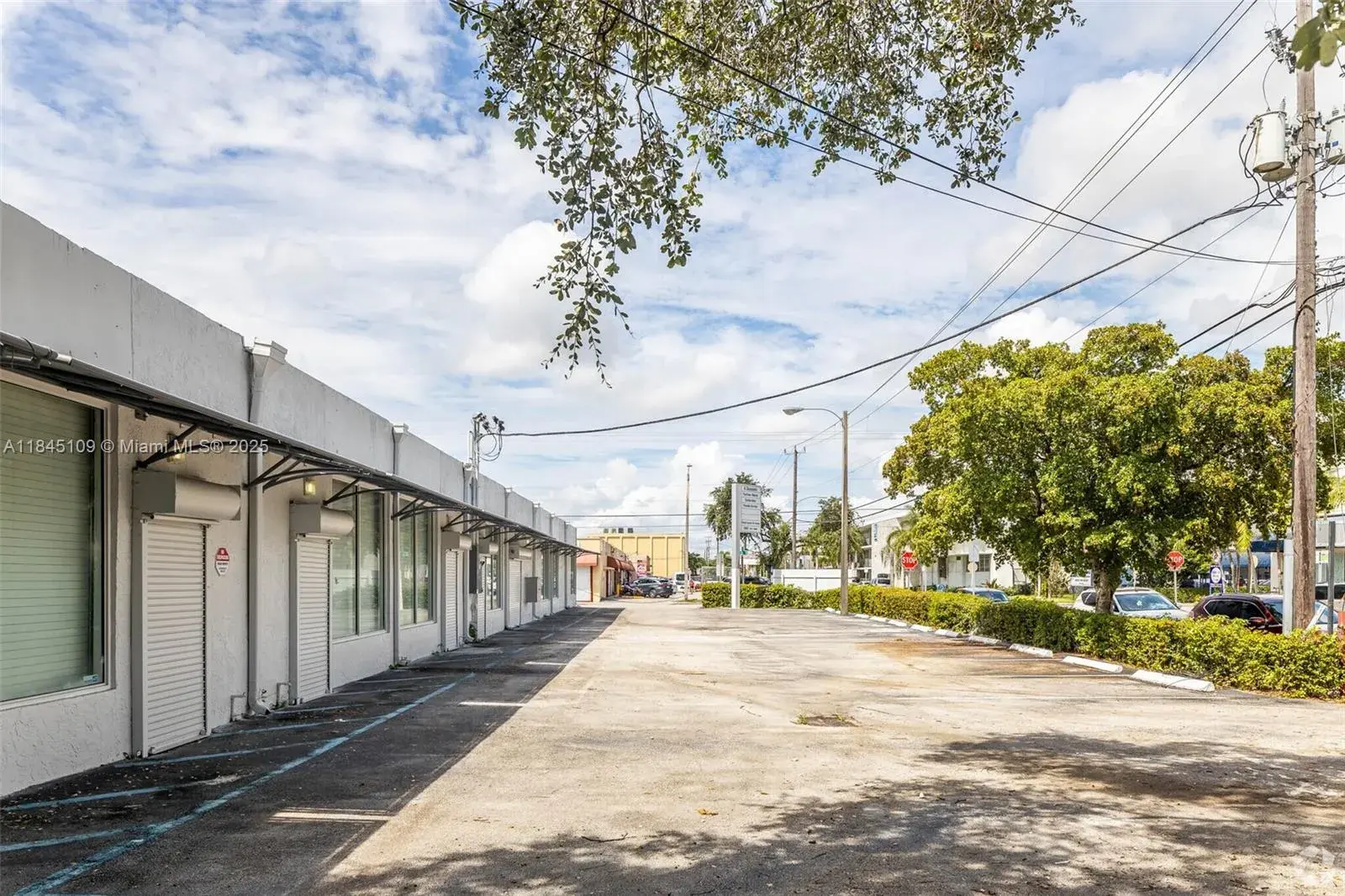 Commercial Sale for sale at 2090 NW 21st St, Miami FL 33142