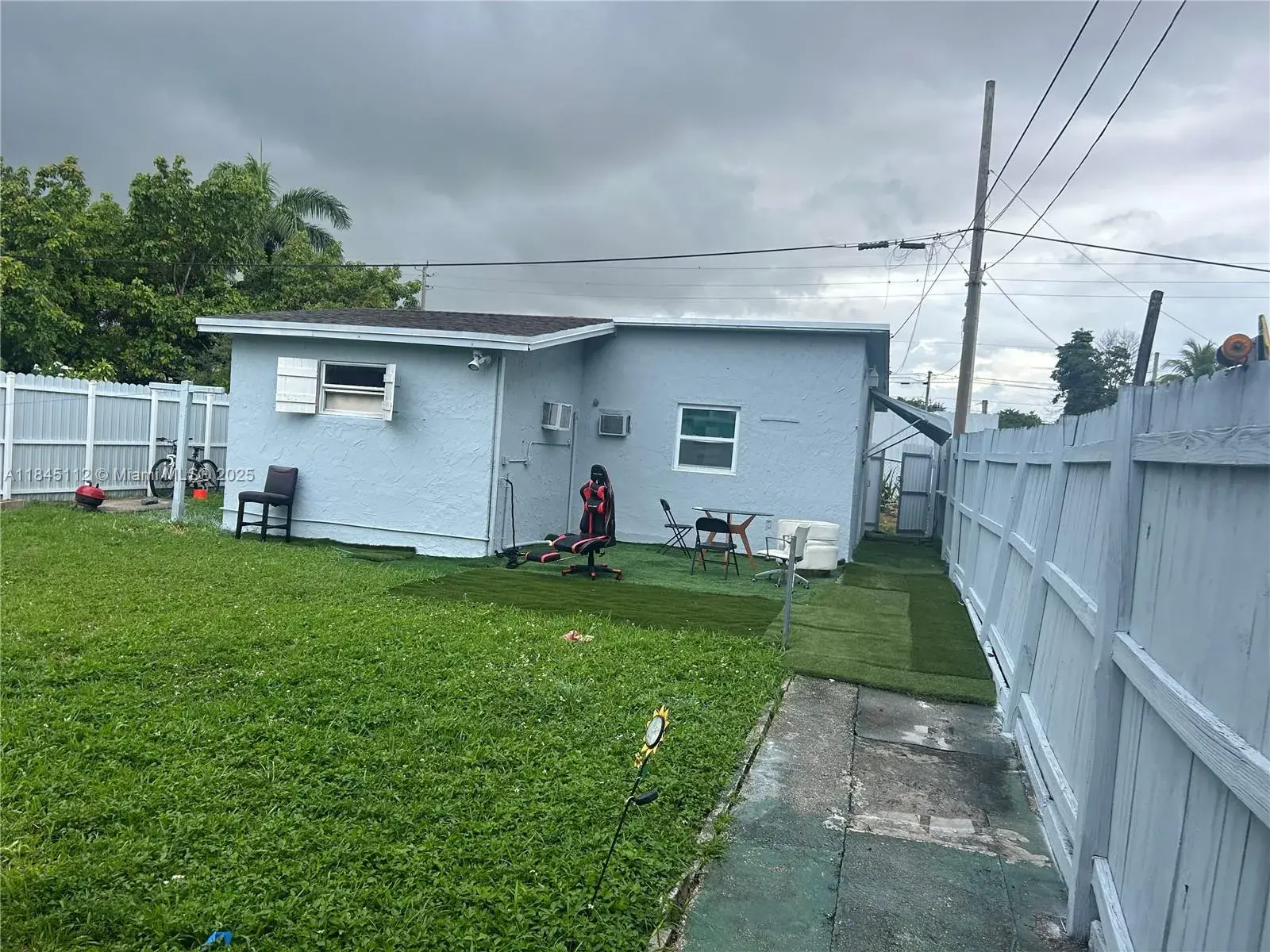 2708 NW 22nd Ct, Miami FL 33142