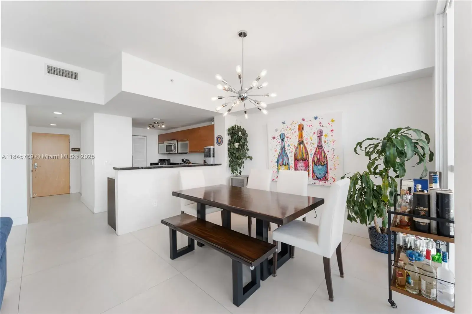 253 NE 2nd St # 4304, Miami FL 33132