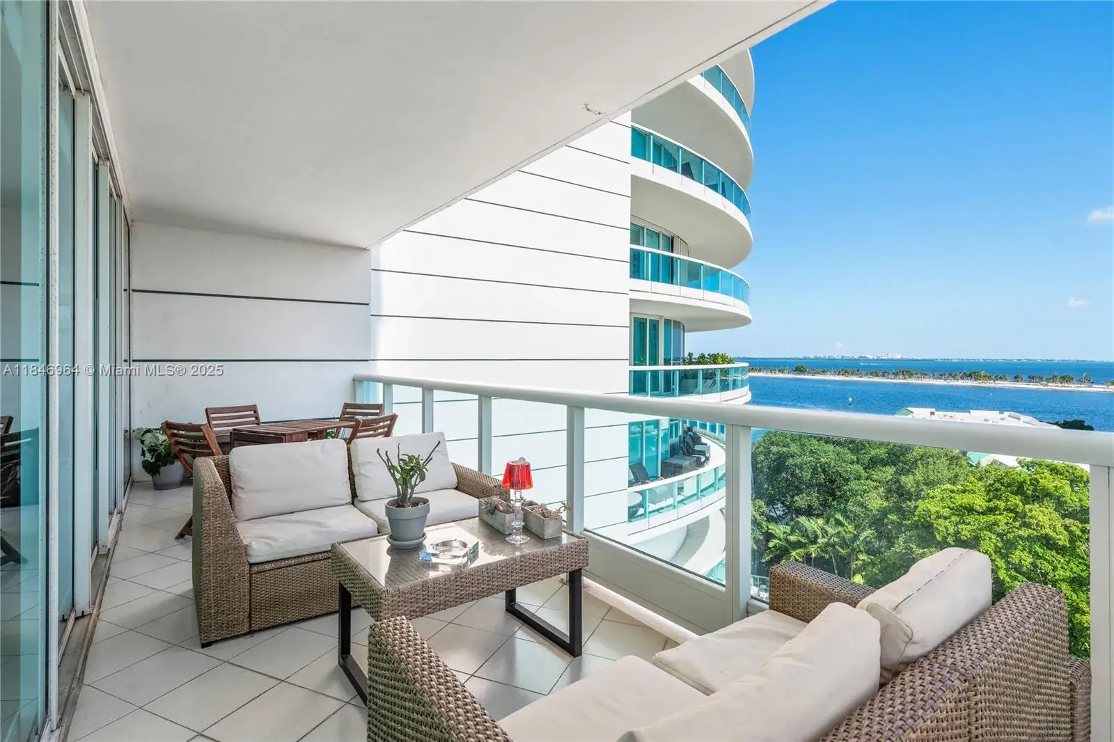 2 bedroom 2 bath Residential for sale at 2127 Brickell Ave # 1005, Miami FL 33129