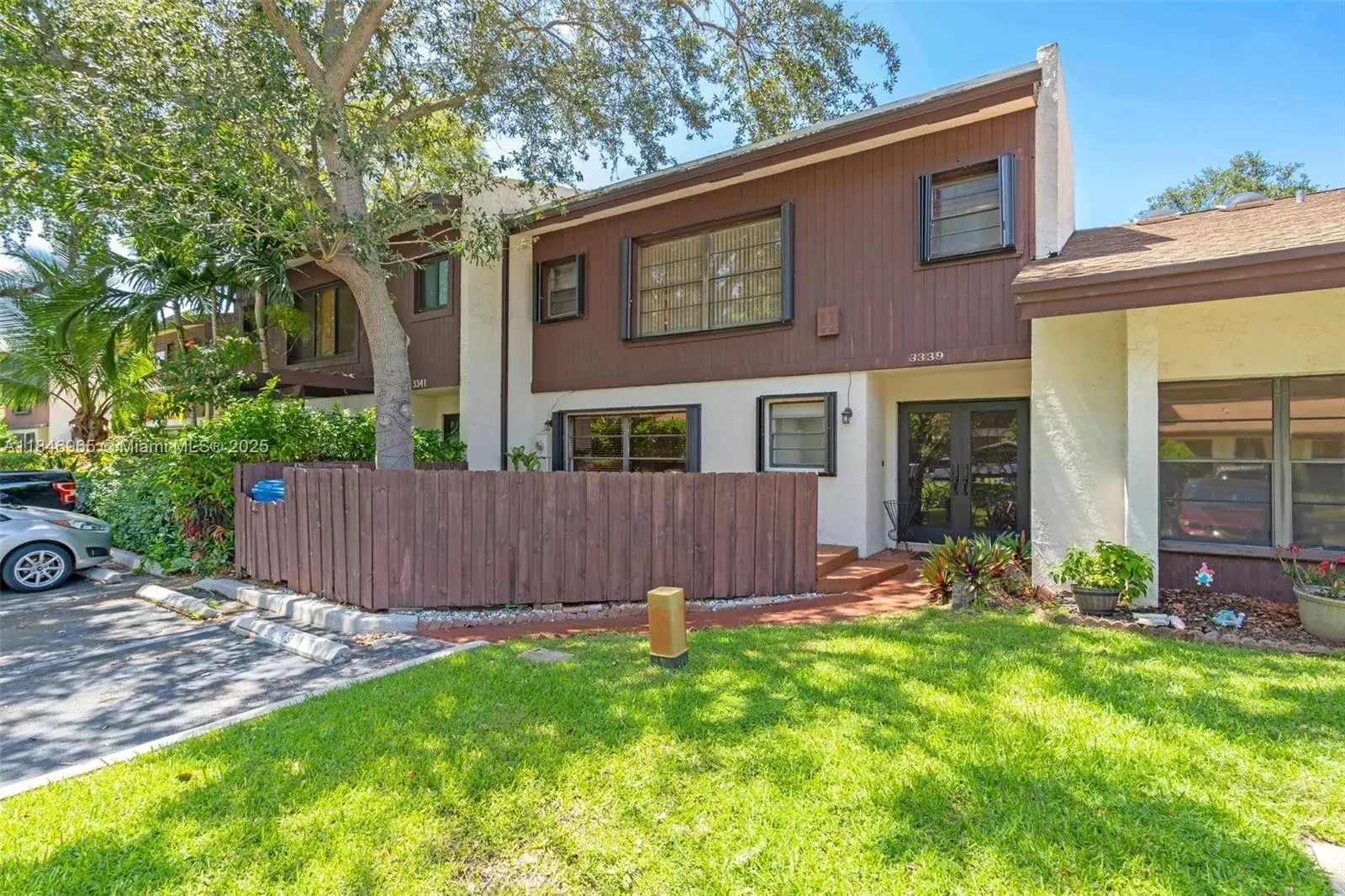 3339 Oak Dr, Hollywood FL 33021