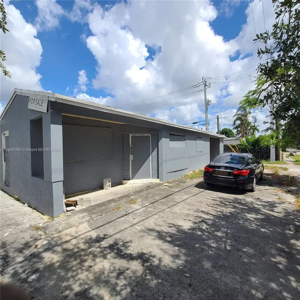 Commercial Sale for sale at 1900 N 66th Ave, Hollywood FL 33024