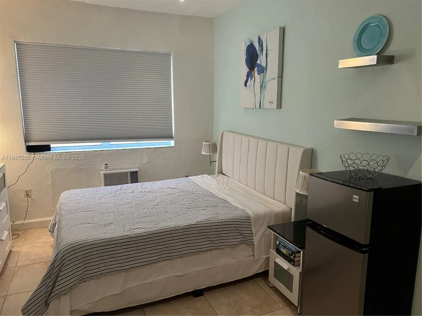 1 bedroom 2 bath Residential for sale at 3801 Indian Creek Dr # 103, Miami Beach FL 33140