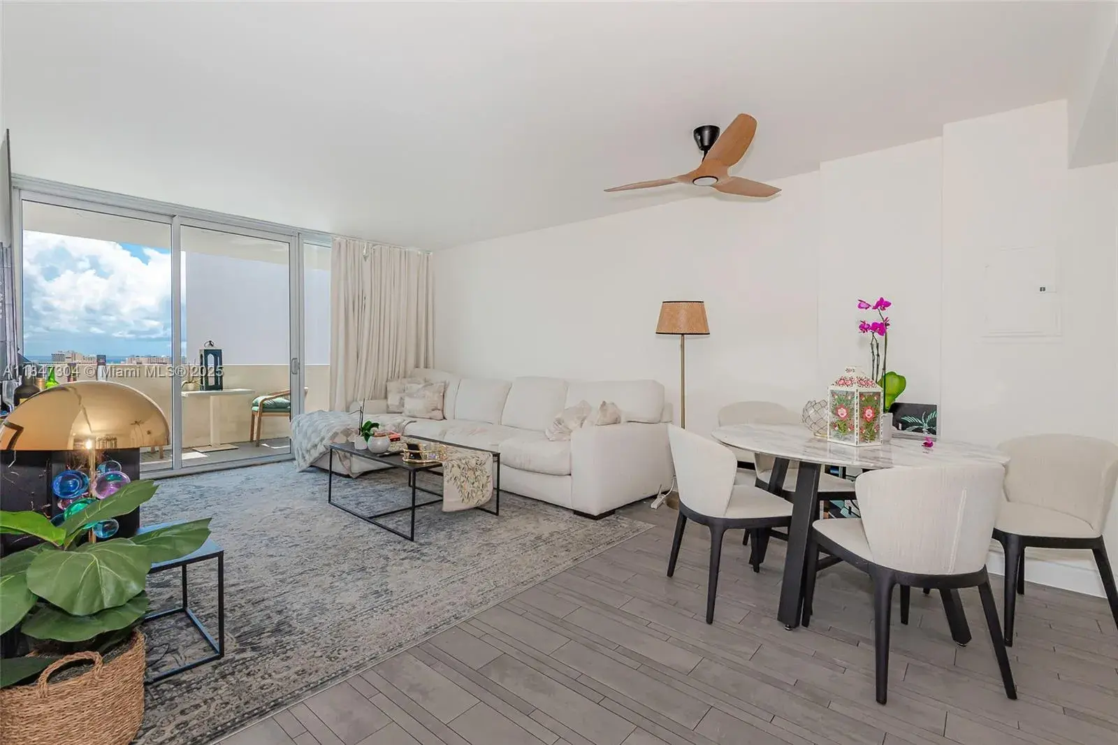 1100 West Ave # 1427, Miami Beach FL 33139