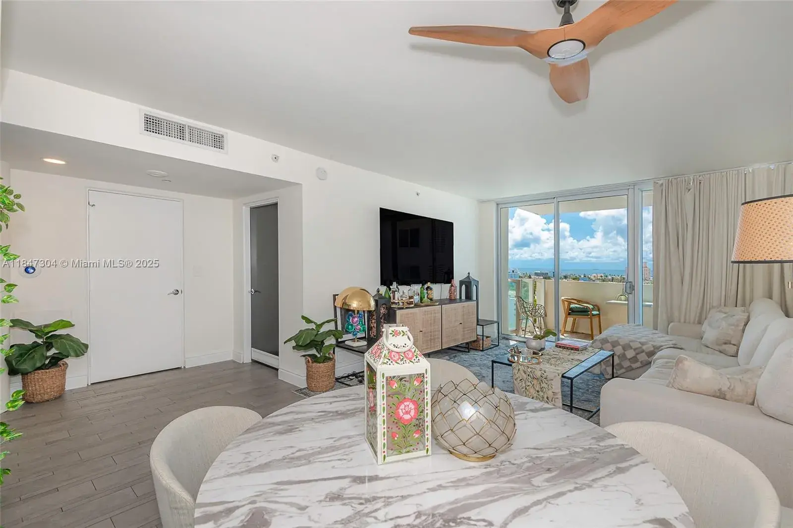 1100 West Ave # 1427, Miami Beach FL 33139
